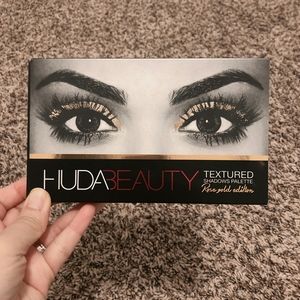HUDA BEAUTY Textured Rose Gold Palette